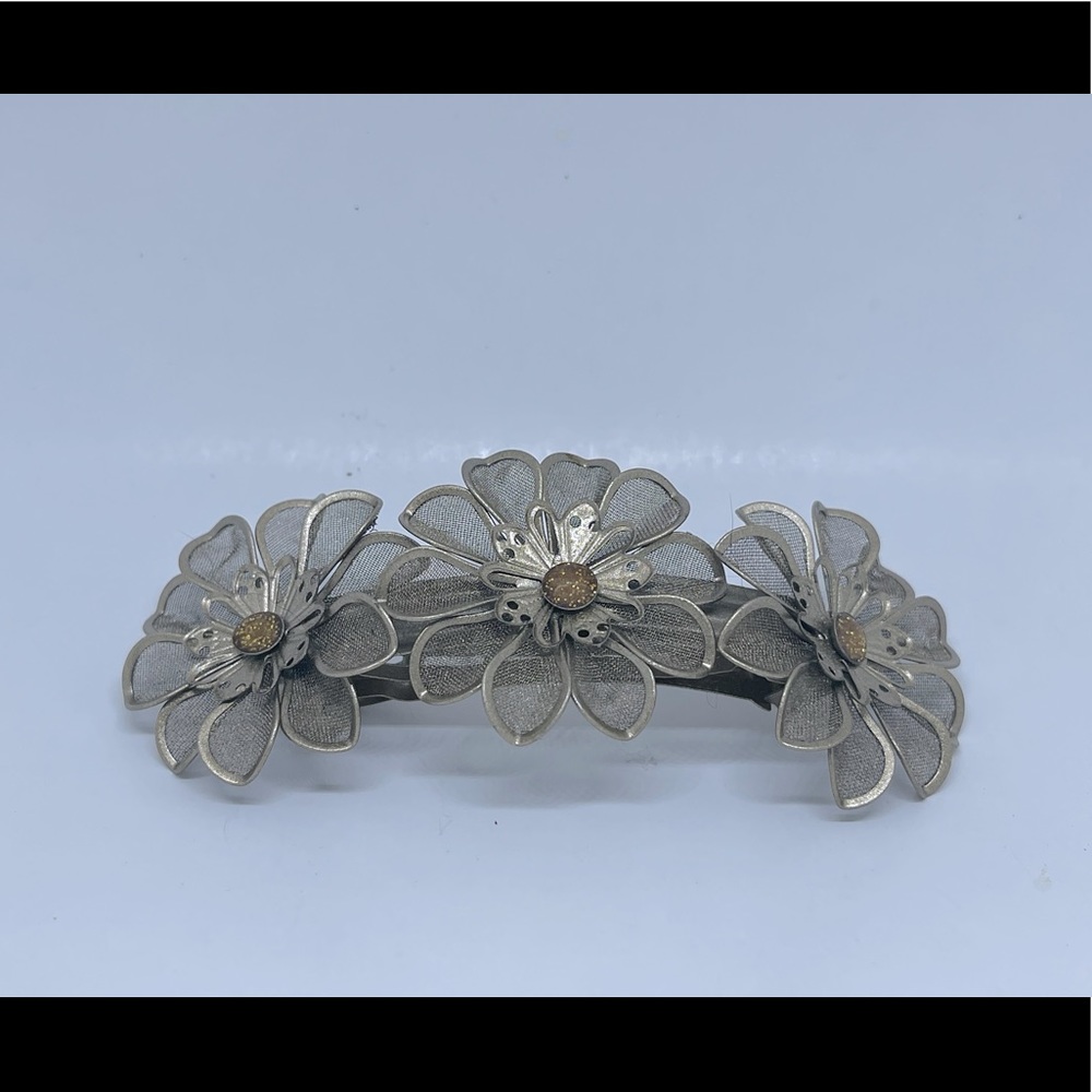 Floral hair clip
